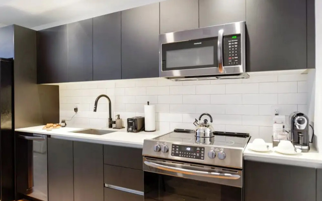 Apartment Offering Direct Bay Views