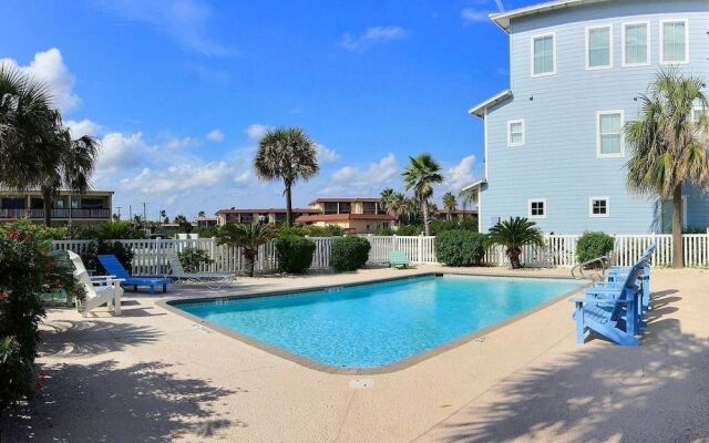 Vista Grande 932 by RedAwning