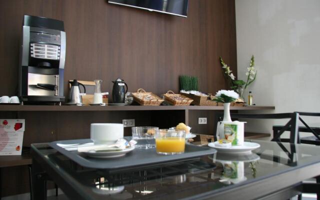 Hotel Olympia Universidades