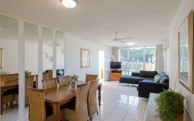 Amira Apartments