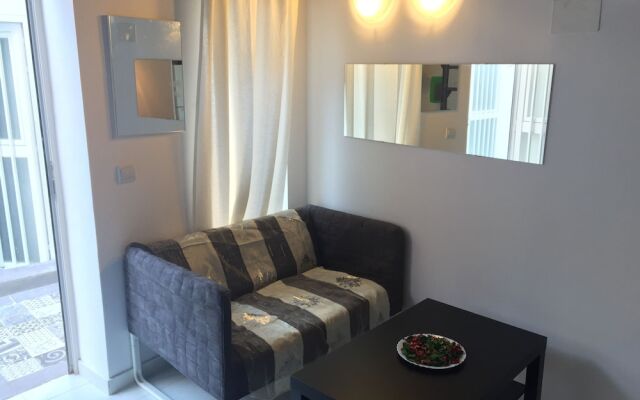 Estudio cercano a Plaza Castilla CBA1