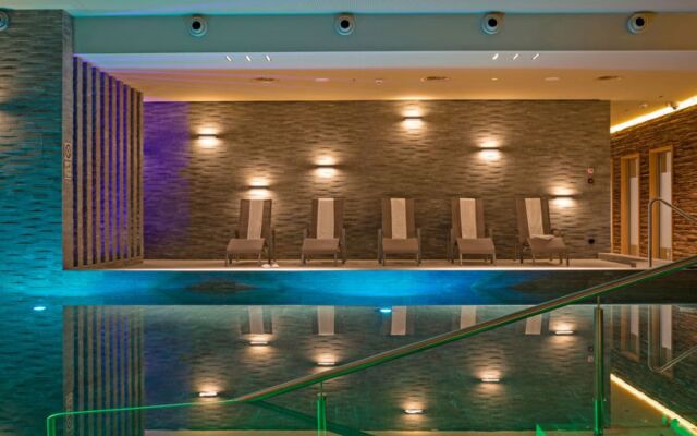 Peaks Place Apartment-Hotel & Spa 23138