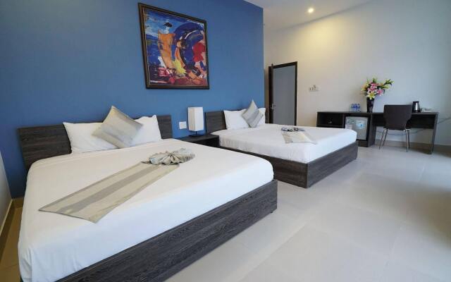 Golden Sunset Hotel
