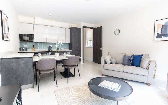 Little Venice Charm Cozy One-bedroom by Sojo Stay