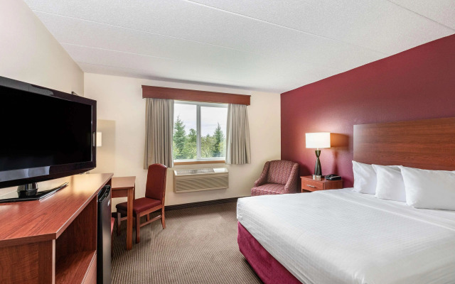 SureStay Plus Hotel by Best Western Litchfield