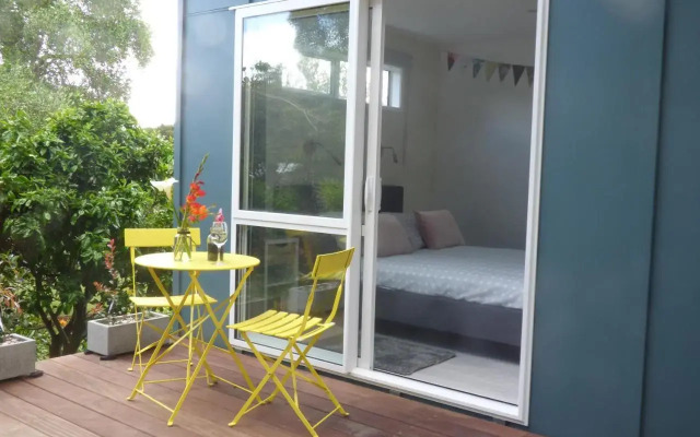 Four Huia (Adults Only)