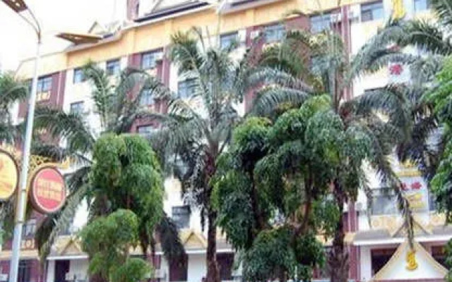 Golden Harbour Hotel