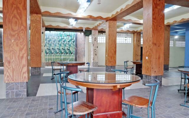 M Authentic Kost Man by OYO Rooms