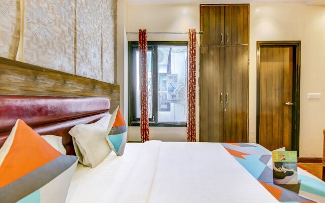 Gayatri Palace by OYO Rooms