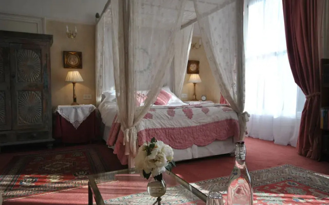 Churchill Guest House