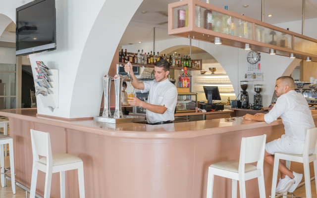 Hotel Jeni & Restaurant