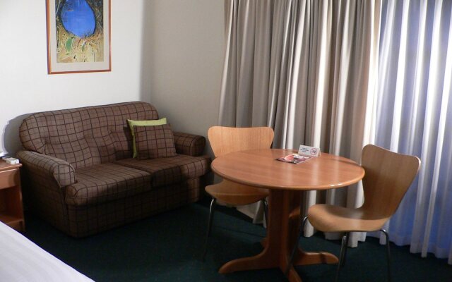 Pegasus Motor Inn and Serviced Apartments