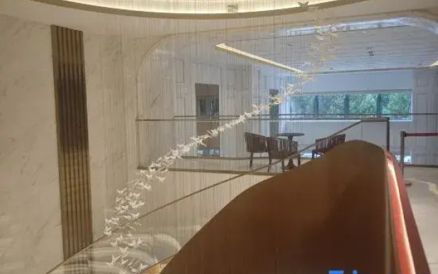 XANA Deluxe Hotel (Sanhe Jindu Shopping Plaza)