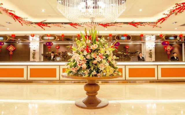 Grand Dragon Hotel