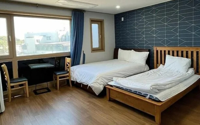 Jeju Baekrok Pension