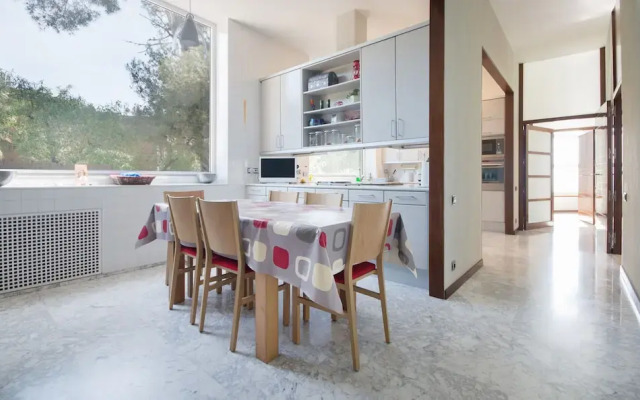 Luxury Beachfront Villa in Tarragona TH 63