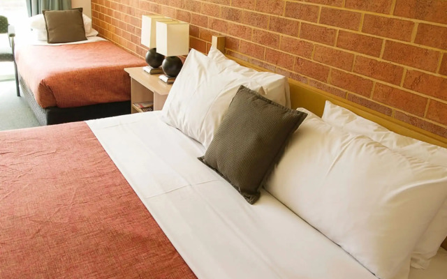 Rose Garden Motel