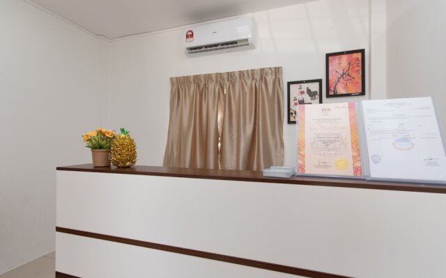 Weng Bee Guest House by OYO Rooms