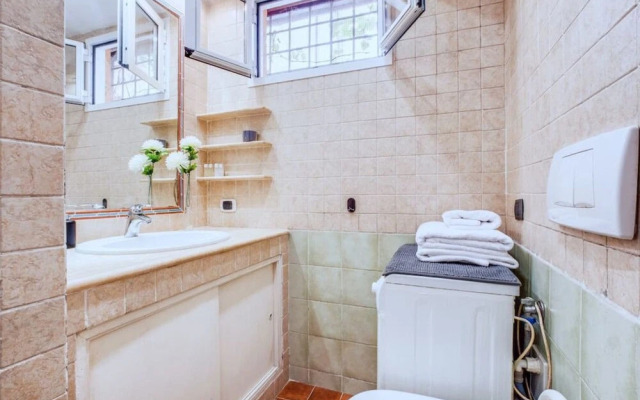 Charming Little Flat in the Heart of Trastevere