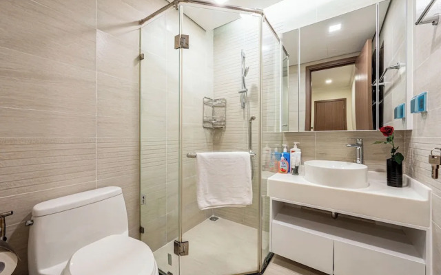 Apartment in Landmark-Vinhome.CTP by Yen