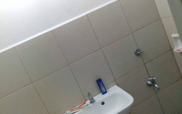 Anika's Stay Over - Hostel