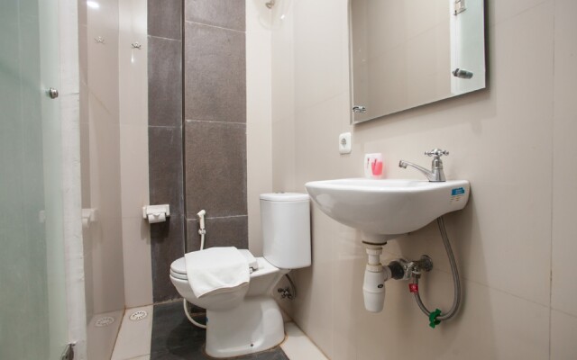 RedDoorz near Pasar Turi Station