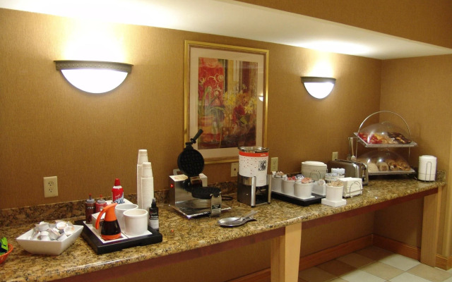 Hampton Inn Garden City