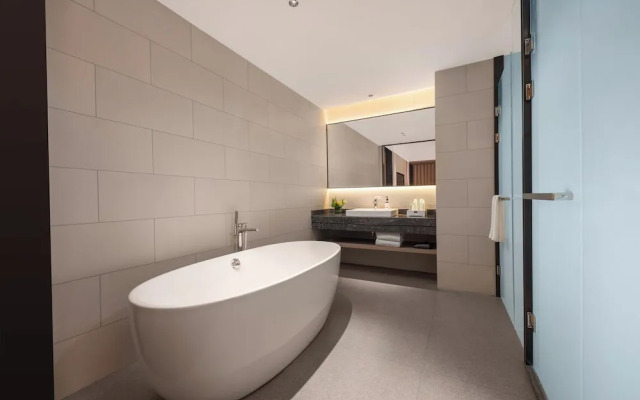 Holiday Inn Express Nanjing Jiangbei Wonhall Mall by IHG