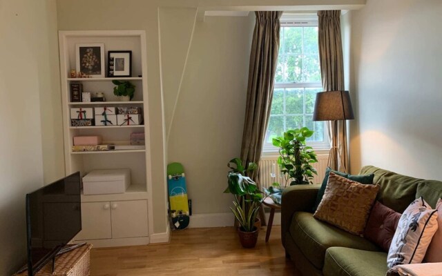 Contemporary & Captivating 2BD Flat - Westminster!