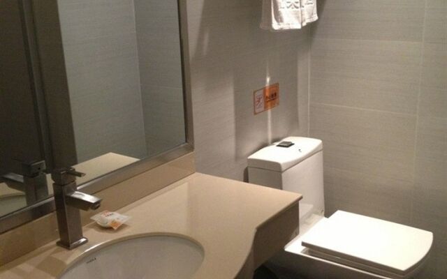 Mellow Orange Hotel