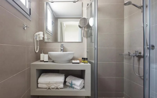 The Gardens Gallery Hotel