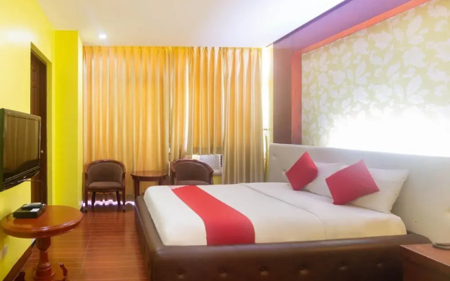 Oyo 159 San Remigio Pensionne Suites