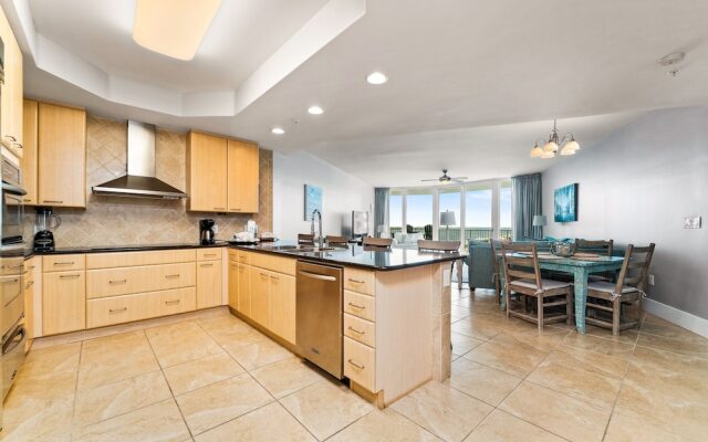 Crc1008 2 Bedroom Condo