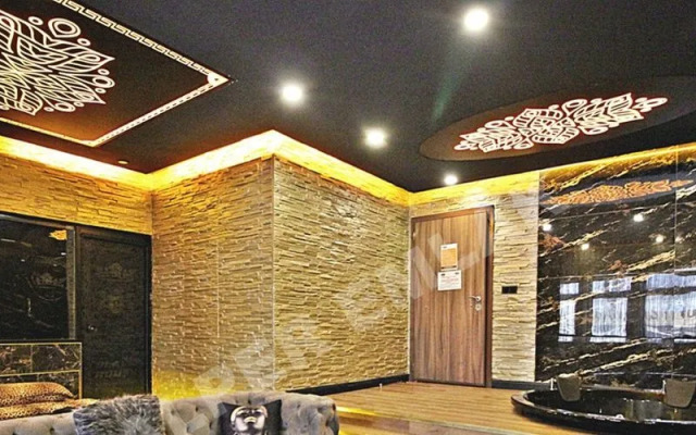 Black House