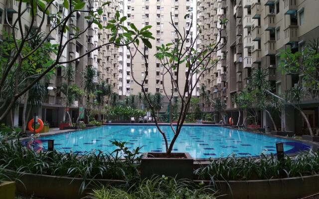 Nice 2Br Apartment At Gateway Ahmad Yani Cicadas