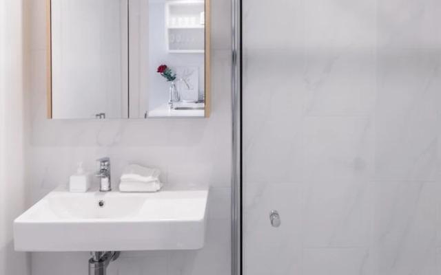 Designer South Bank Apartment