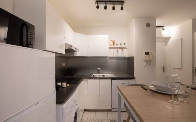 Moderne cosy 350m C. Mirabeau
