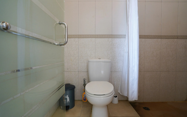Griya Shanti Homestay by OYO Rooms