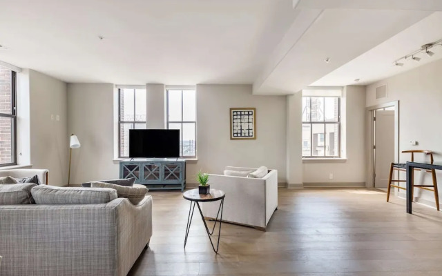 Distinguished Apartment Rooftop Deck