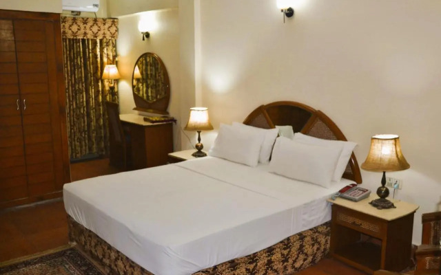 Pak Continental Hotel
