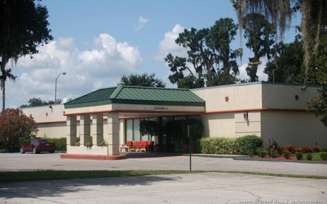 Holiday Inn Express & Suites Lakeland South, an IHG Hotel