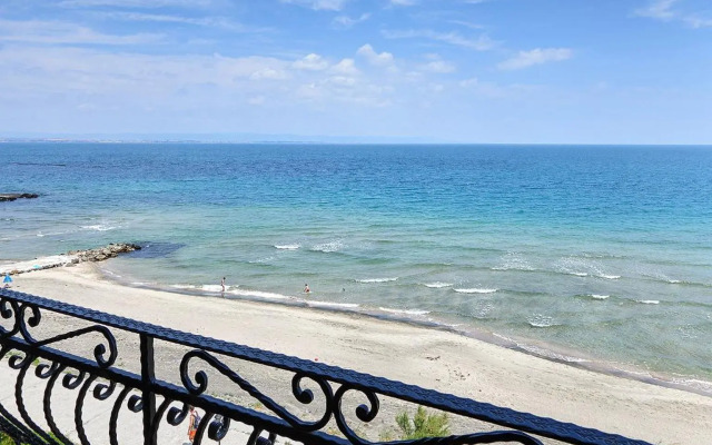 Gardenia Beach Palace Aparthotel