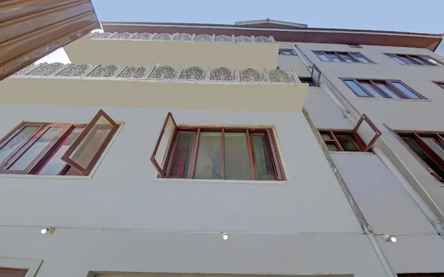 Hotel Dew by OYO Rooms