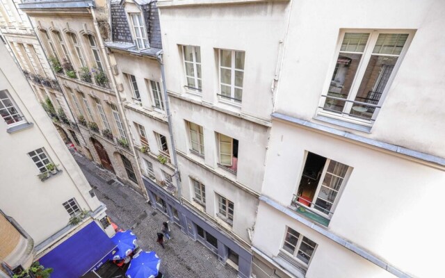 Very Nice And Charming 2 Room Apartment In Paris