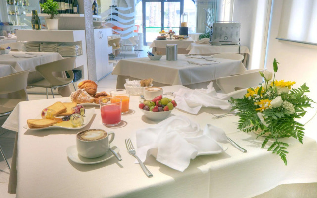 Life Hotel