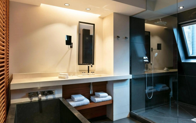 Le Metropolitan Paris Tour Eiffel, a Tribute Portfolio Hotel