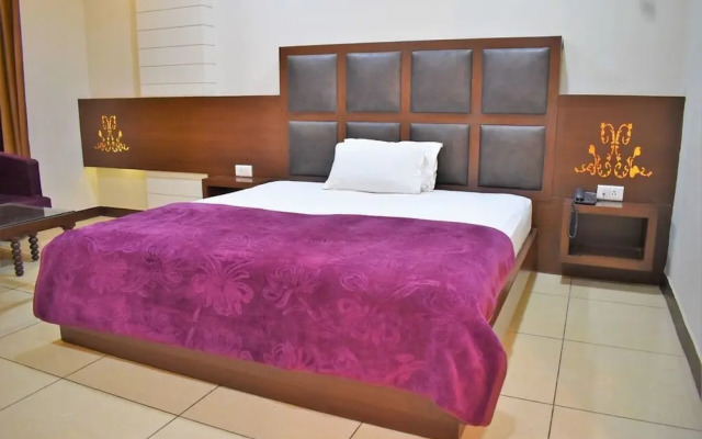 Hotel Ashish Continental