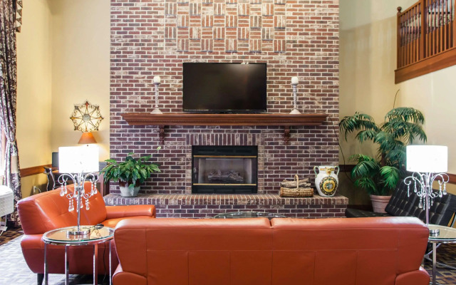 Quality Inn Bolingbrook I-55