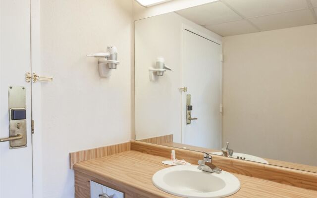 Days Inn By Wyndham Syracuse