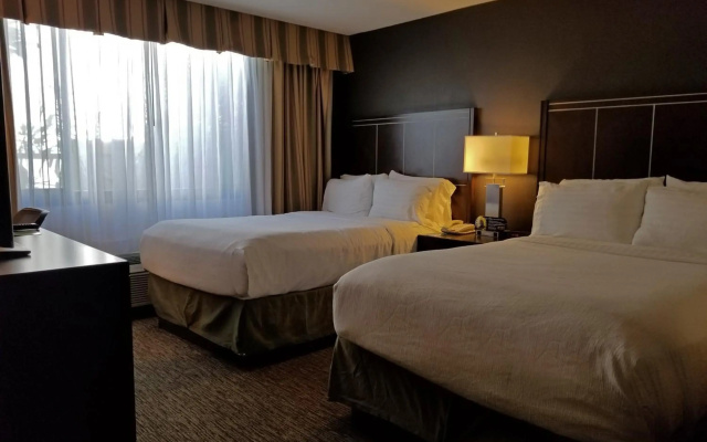 Holiday Inn Hotel & Suites Anaheim by IHG